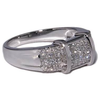 White gold ring with 53 diamonds